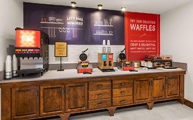 Hampton Inn & Suites Fairbanks